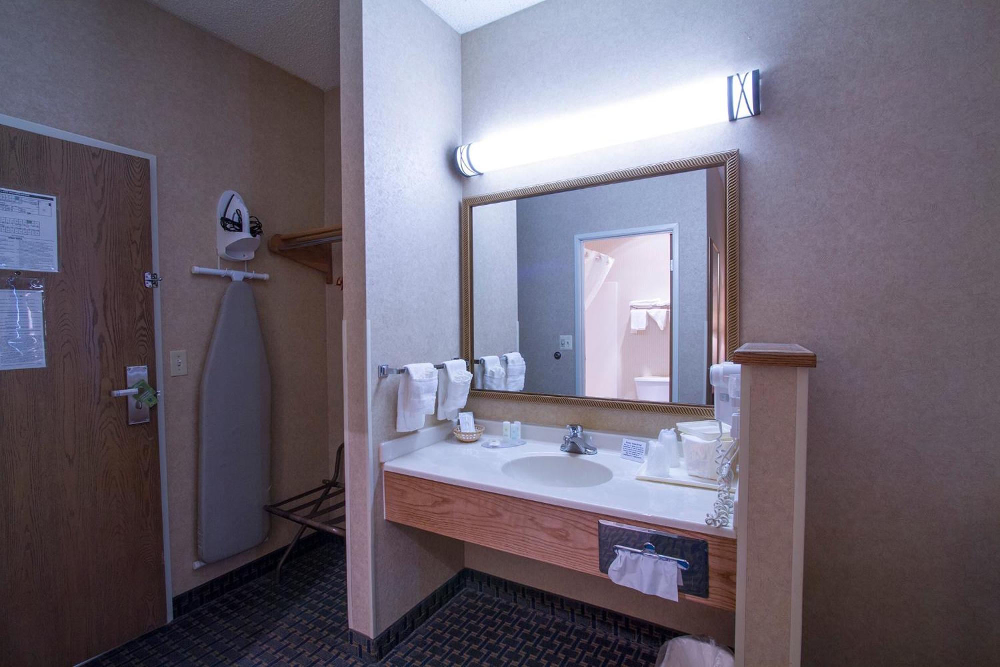Miles City Hotel Ngoại thất bức ảnh